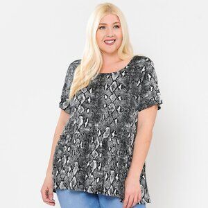 Plus Size Snake Skin Basic Summer Round Hem Top